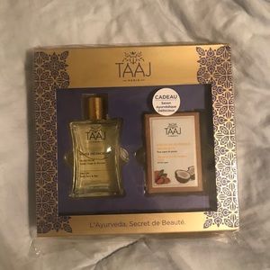 Taaj Paris gift set